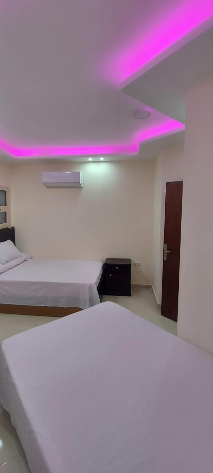 Casablanca Beach For Families And Couples Only Aparthotel Hurghada Room photo